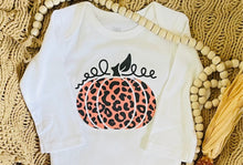 Load image into Gallery viewer, baby leopard pumpkin bodysuit